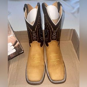 MEN'S SQUARE TOE WESTERN BOOT - $150